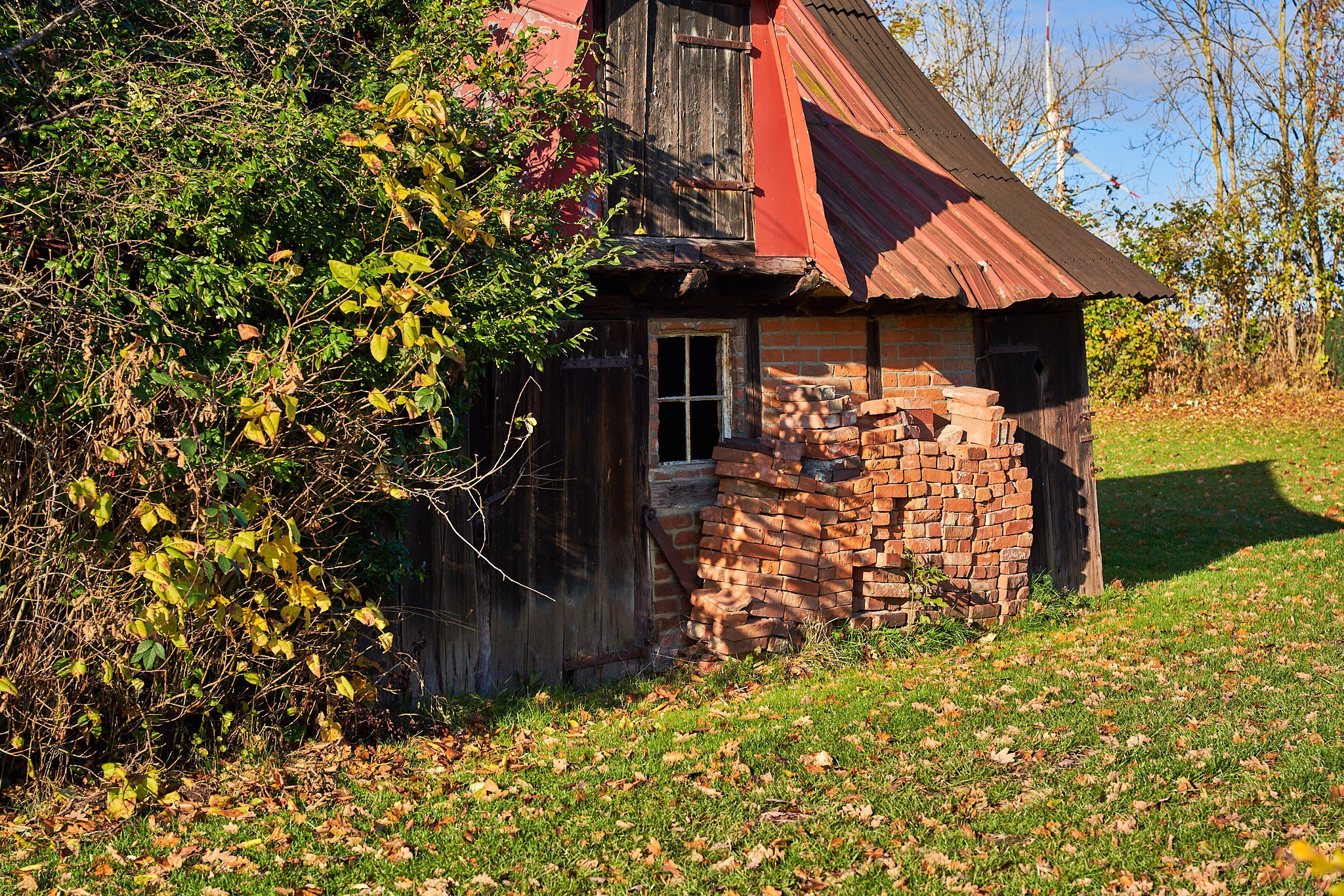 Romantisch wirkender Schuppen