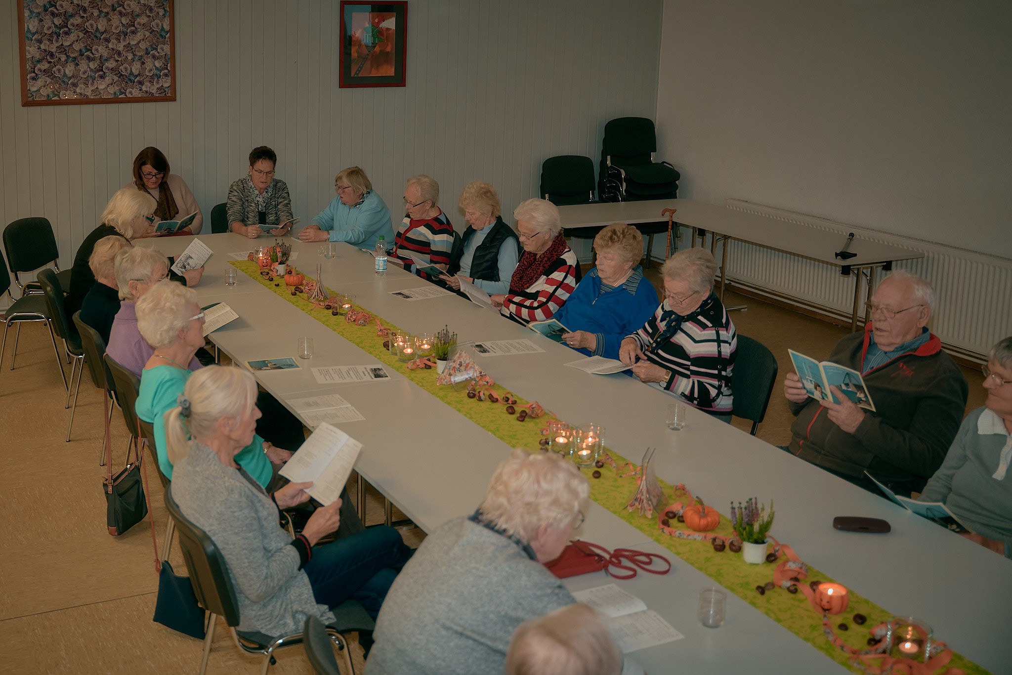 Tafel mit Gästen